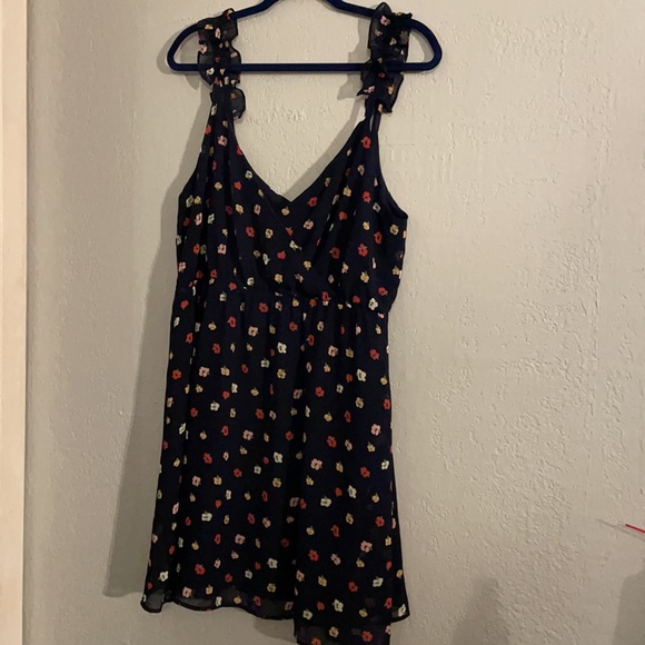 Madewell Ruffle Strap Dress in Confetti Floral - Picture 5 of 11